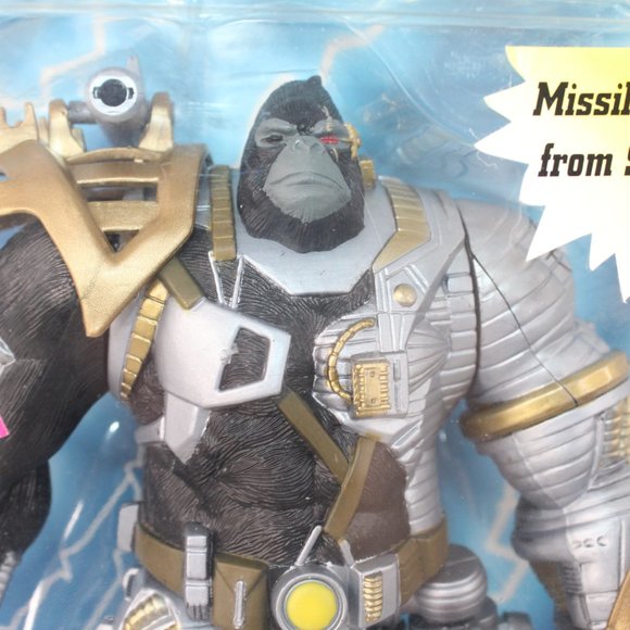 Mcfarlane Spawn Cy-Gor Gold Variant Missile Shooting Shoulder Vinyl Figurine - Picture 3 of 8